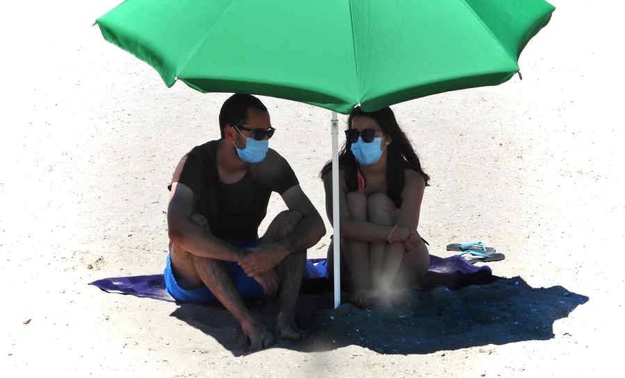 Consensul progresist fabricat. Și fals