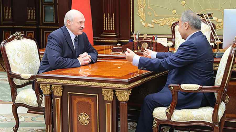 Rep. Belarus – Revoluţia «sţiah»-ului alb-roşu-alb