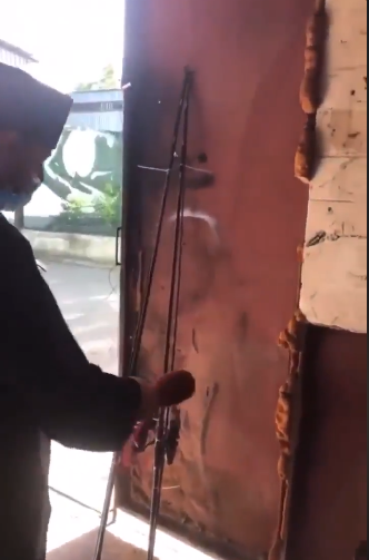 VIRAL. Când popa sfințește undițele