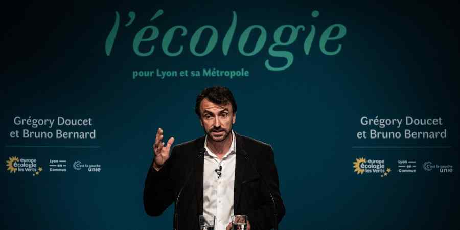 Fără ceremonii creștine, dar cu noi moschei