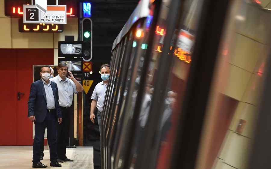 Tărăboi în toi! Al cui e Rădoi?