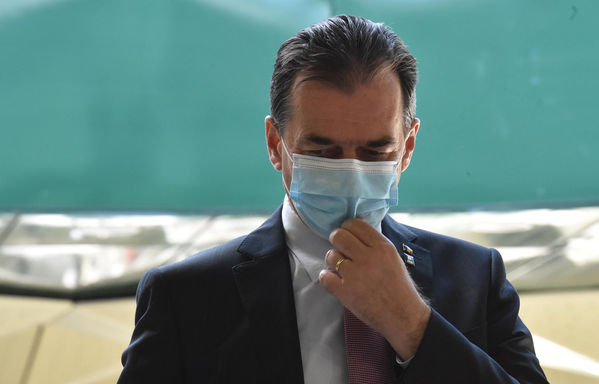 Ludovic Orban a încălcat Constituția. Guvernul trebuie să asigure dublarea alocațiilor