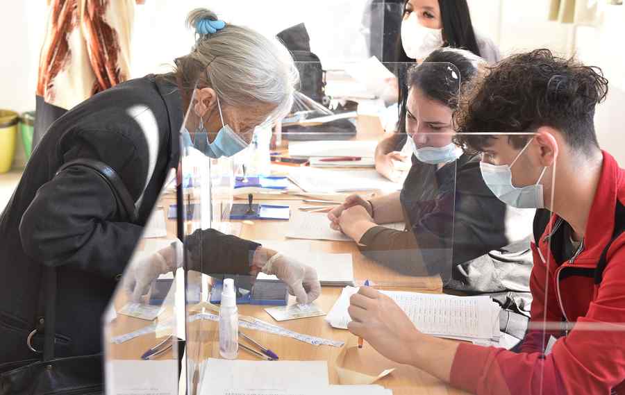 Socoteala lui Piperea: În acest ritm, ne îmbolnăvim toți până la Crăciun