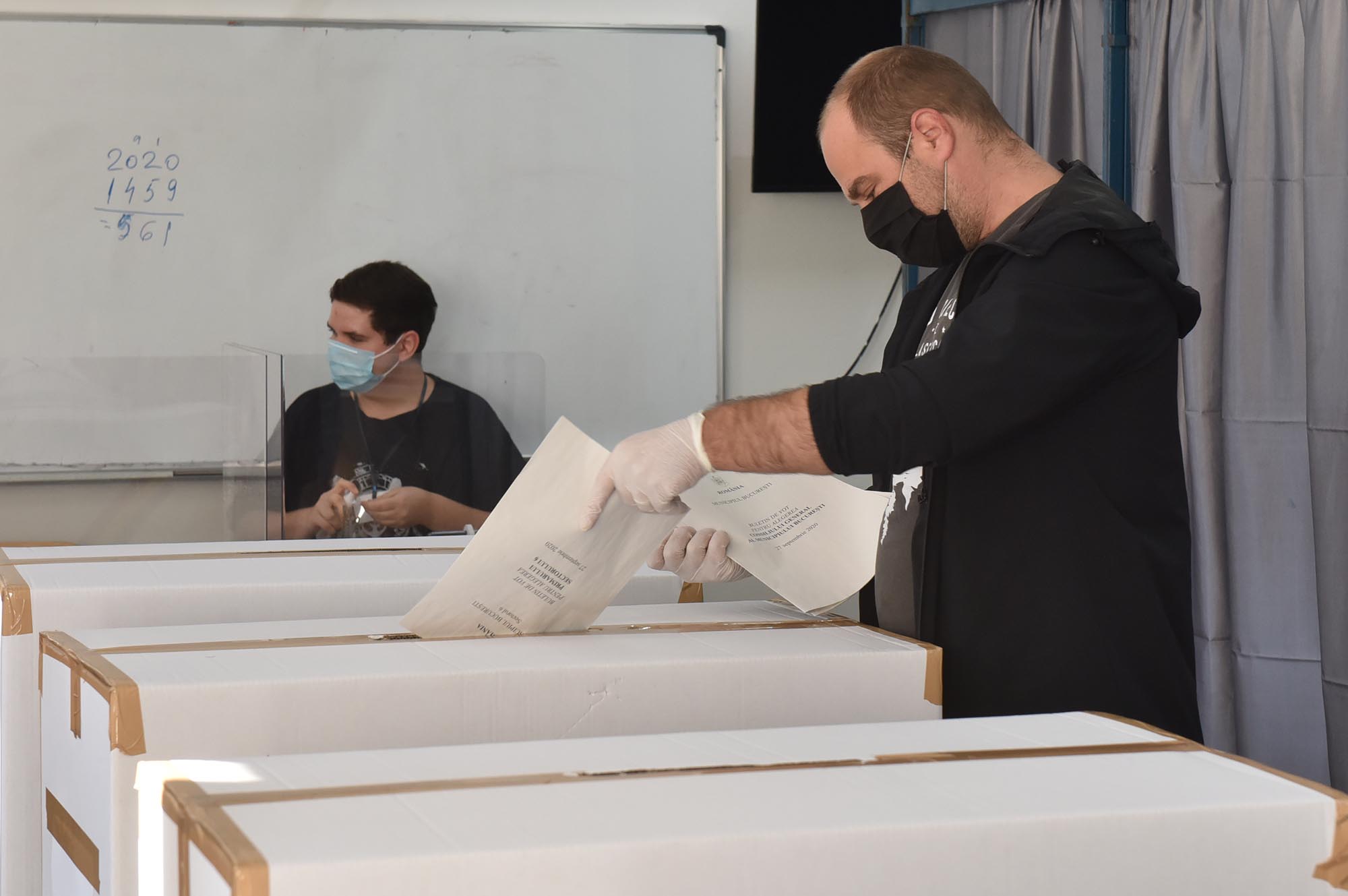 Lockdown de mântuială