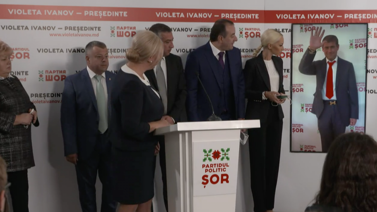 (VIDEO) O lume nebună: Urmăritul internațional a lansat candidatul la prezidențiale