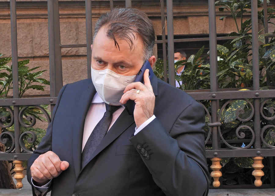 Nelu Tătaru, interdicţie de a-şi exercita profesia