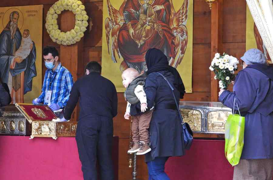 Manifestările dedicate sărbătorii Sf. Cuvios Dimitrie cel Nou îi animă pe pelerini