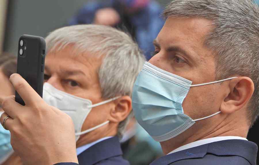 Toți trei, Cioloș, Barna și cu Drulă!