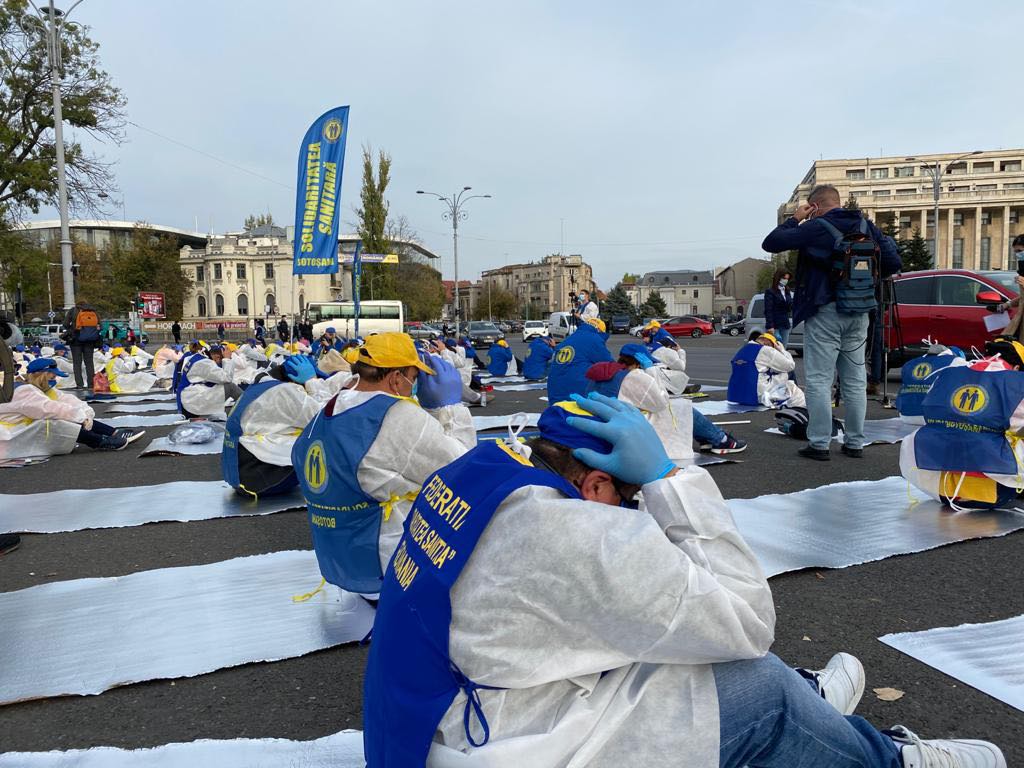 La ușa lui Orban bat iar protestatari