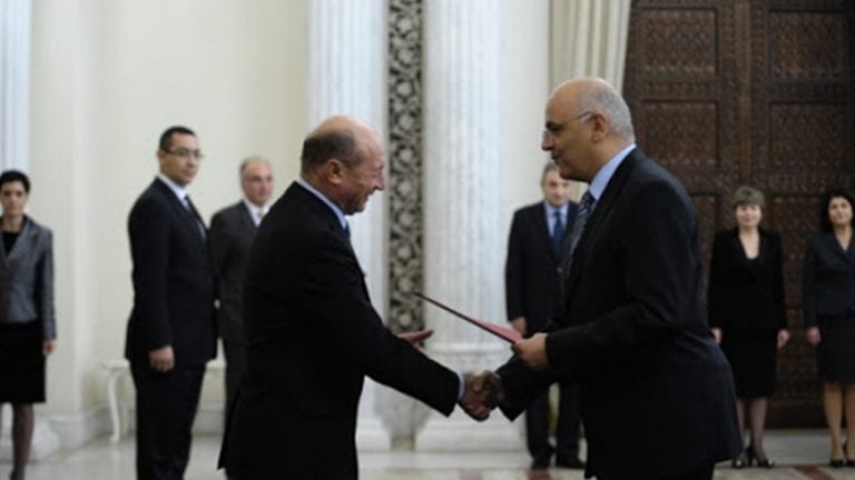 Încăierare Băsescu – Arafat: Au ieșit scântei