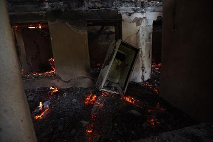 Nagorno-Karabah: Armenii îşi ard casele