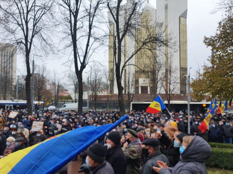 (VIDEO) Imagini de la protestul din Chișinău