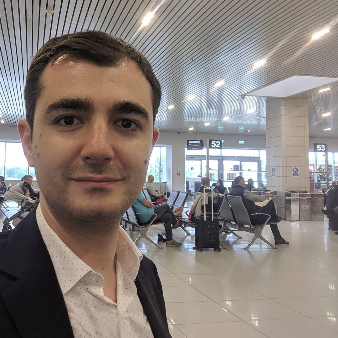 Năsui. ”Bugetul ascunde minciuna că statul ar strânge cureaua”