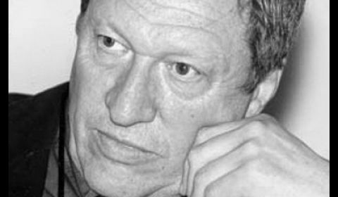 Mai sărac cu o mare prietenie