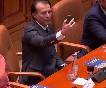 Atentat la părul lui Cîțu: „Efectele secundare ale vopselei?!”