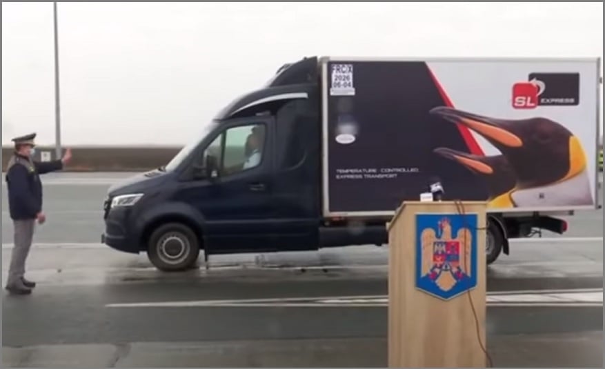 Veniiiiiiţi de luaţi vacciiiiiinuuuuuul!