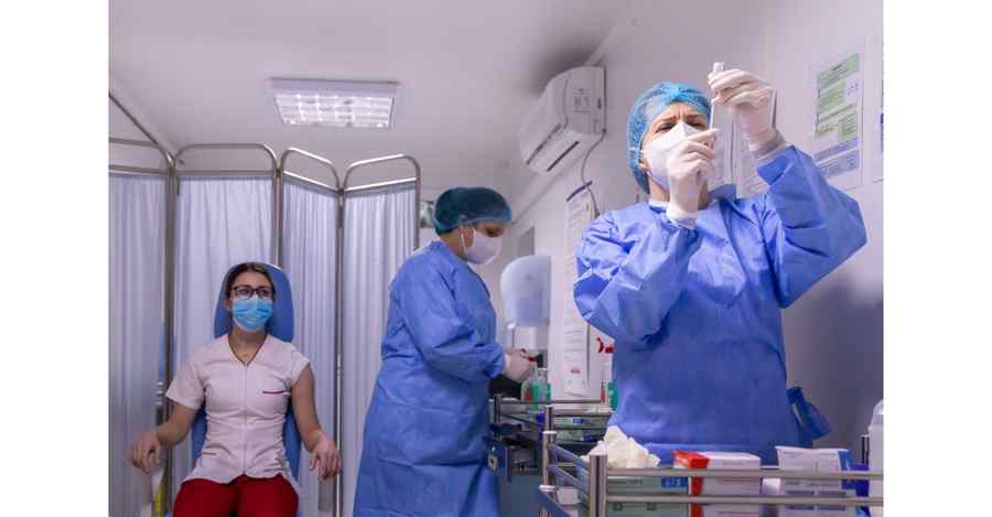 Vaccinarea la români: Vezi lista tuturor reacțiilor adverse