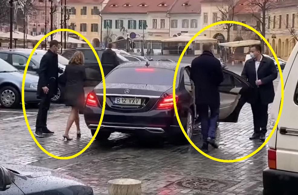 Klaus şi Carmen au fiecare sluga personală care le deschide portierele maşinii