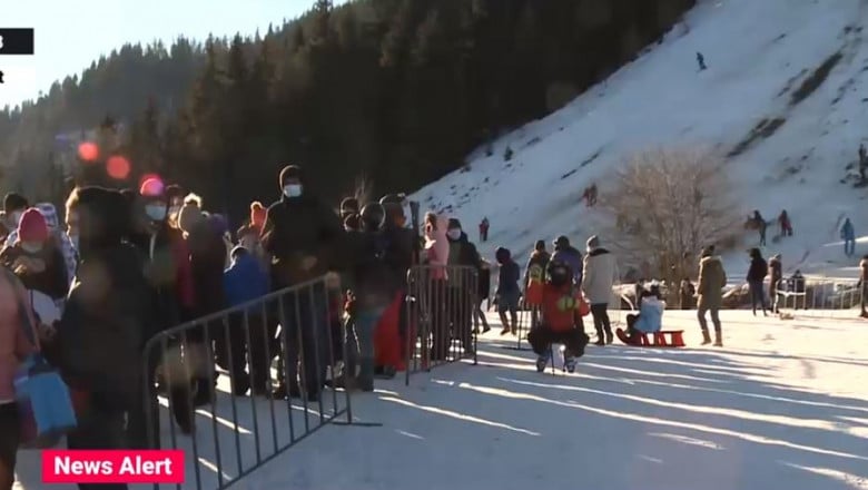 (VIDEO) Coadă uriașă la telegondolă