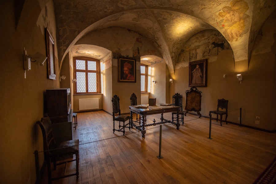 Dictatura bunului plac la Muzeul orașului Oradea