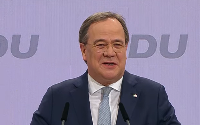 El ar putea fi succesorul lui Merkel