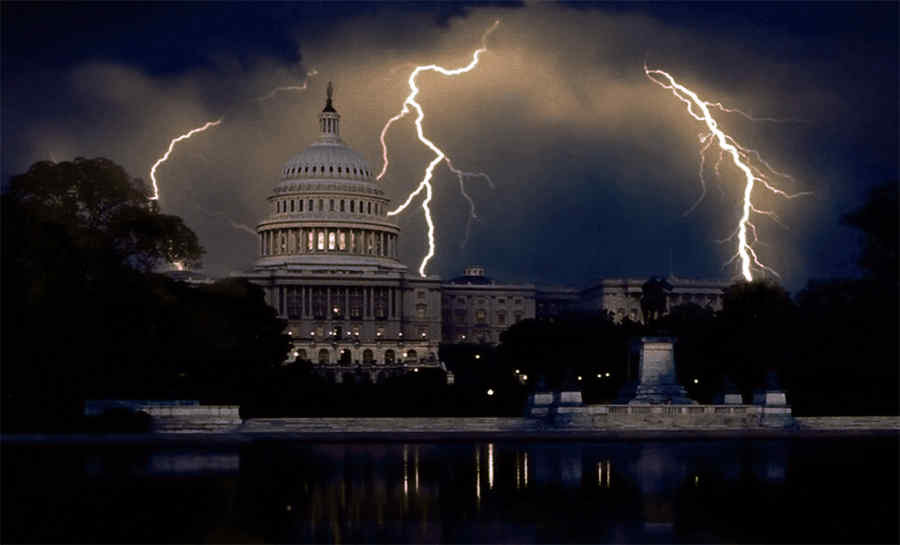 Vin cele mai explozive luni din istoria politică a SUA