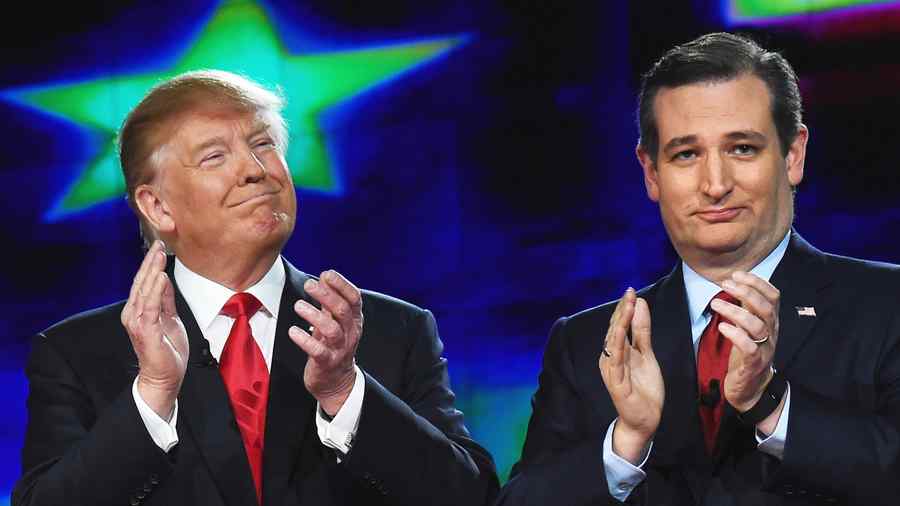 Alegătorii mor de frig, senatorul stă la soare în Mexic