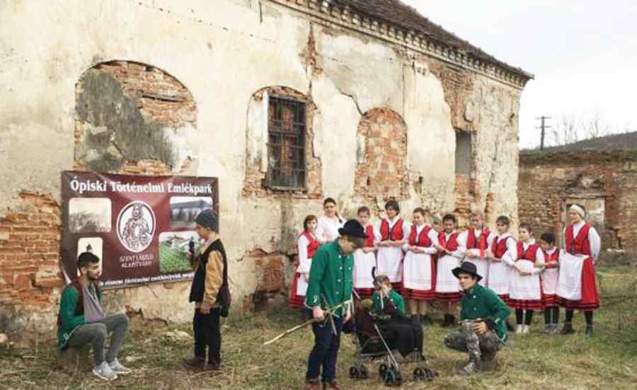 Un han martor al istoriei revine la viață
