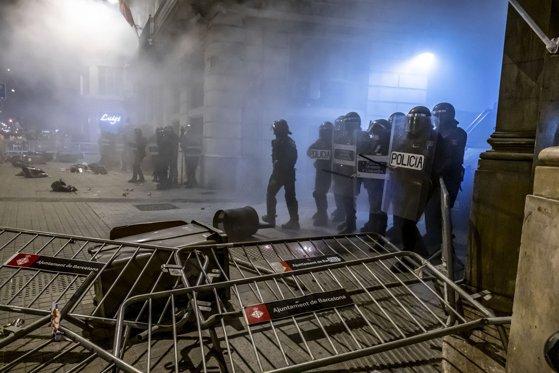 Confruntări de stradă în Spania: A şaptea noapte de proteste