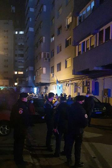 Dezinsecţie cu substanţe periculoase: Bloc evacuat