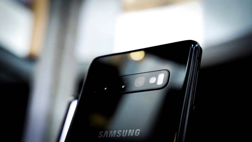Samsung S10, un telefon mai ieftin și încă bun în 2021