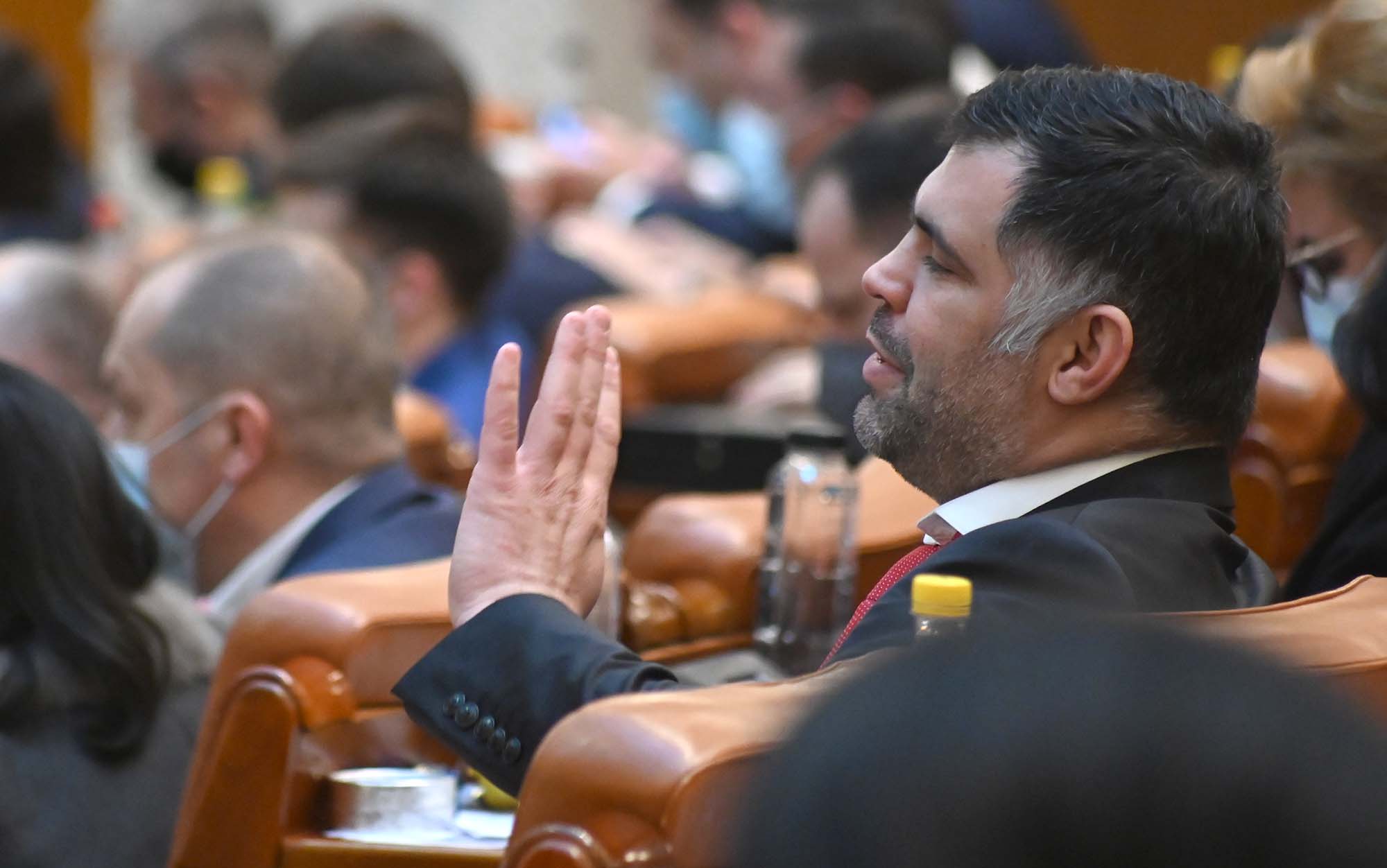 Camera Deputaţilor. Proiectul modificat al Legii pensiilor speciale intră în dezbatere