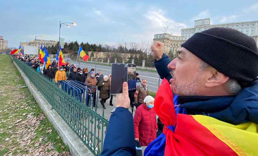(GALERIE FOTO) Protest în București față de restricții