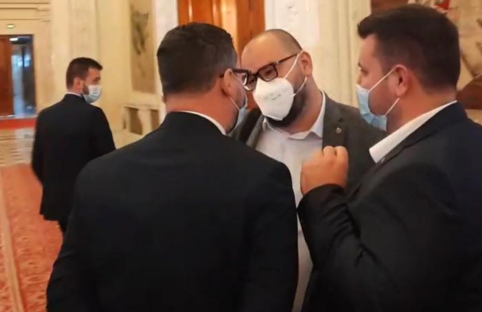 (VIDEO) „Ce mă, păduche? Ești un zero barat”