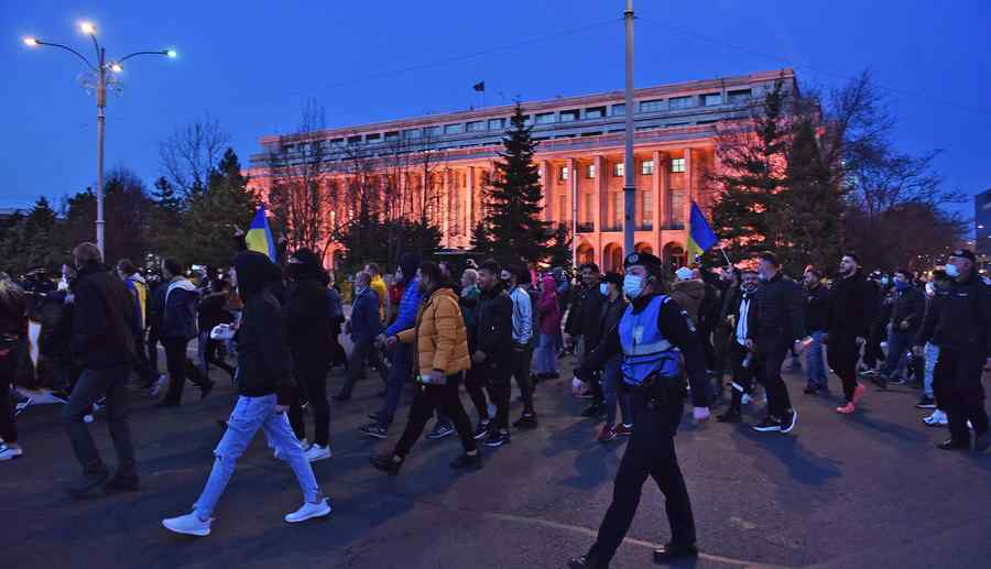 Zis și făcut: Restricția vizând protestele, atacată în instanță