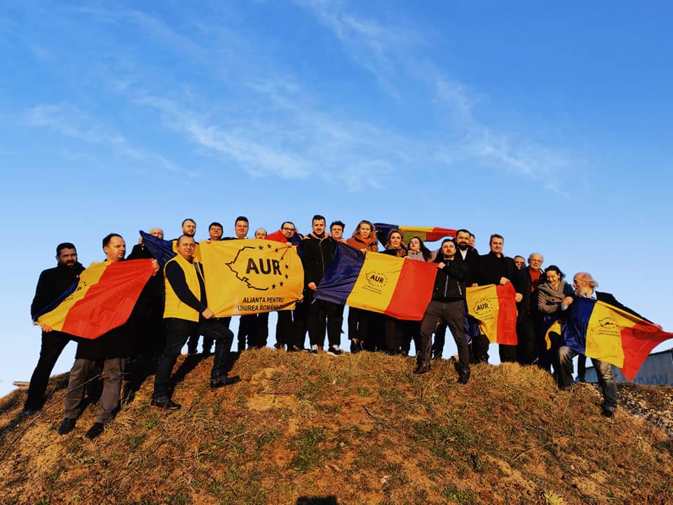 Moderniști și tradiționaliști