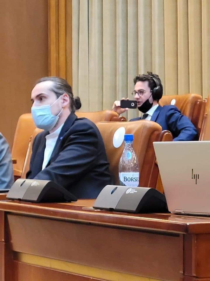Alt șmecher fără mască