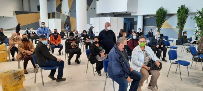 Africani mai tari ca românii