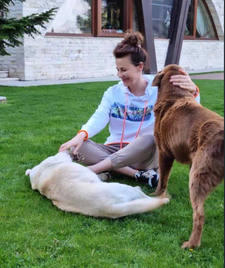 Nevasta lui Cataramă, mușcată de teorii: „Ticăloșie, manipulare și prostie”