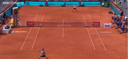 Ce ți-e și cu specialiștii zgurii! Cad ca popicele