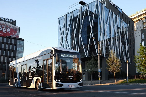 Primul autobuz electric românesc, pe străzile Clujului