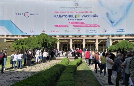 „Dineu cu proști” la „Maratonul vaccinării”