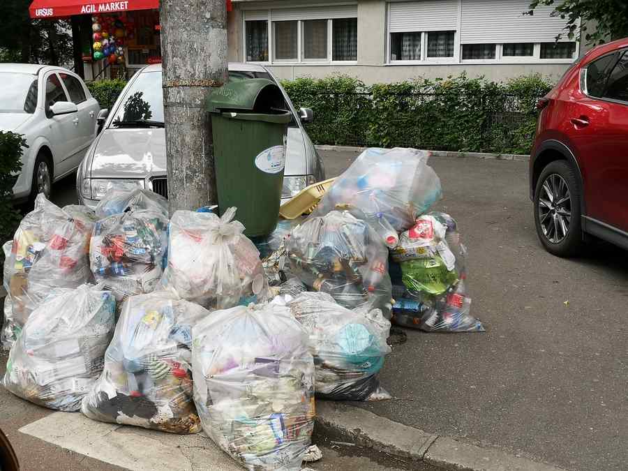 Prefectul îi dă peste nas lui Clotilde