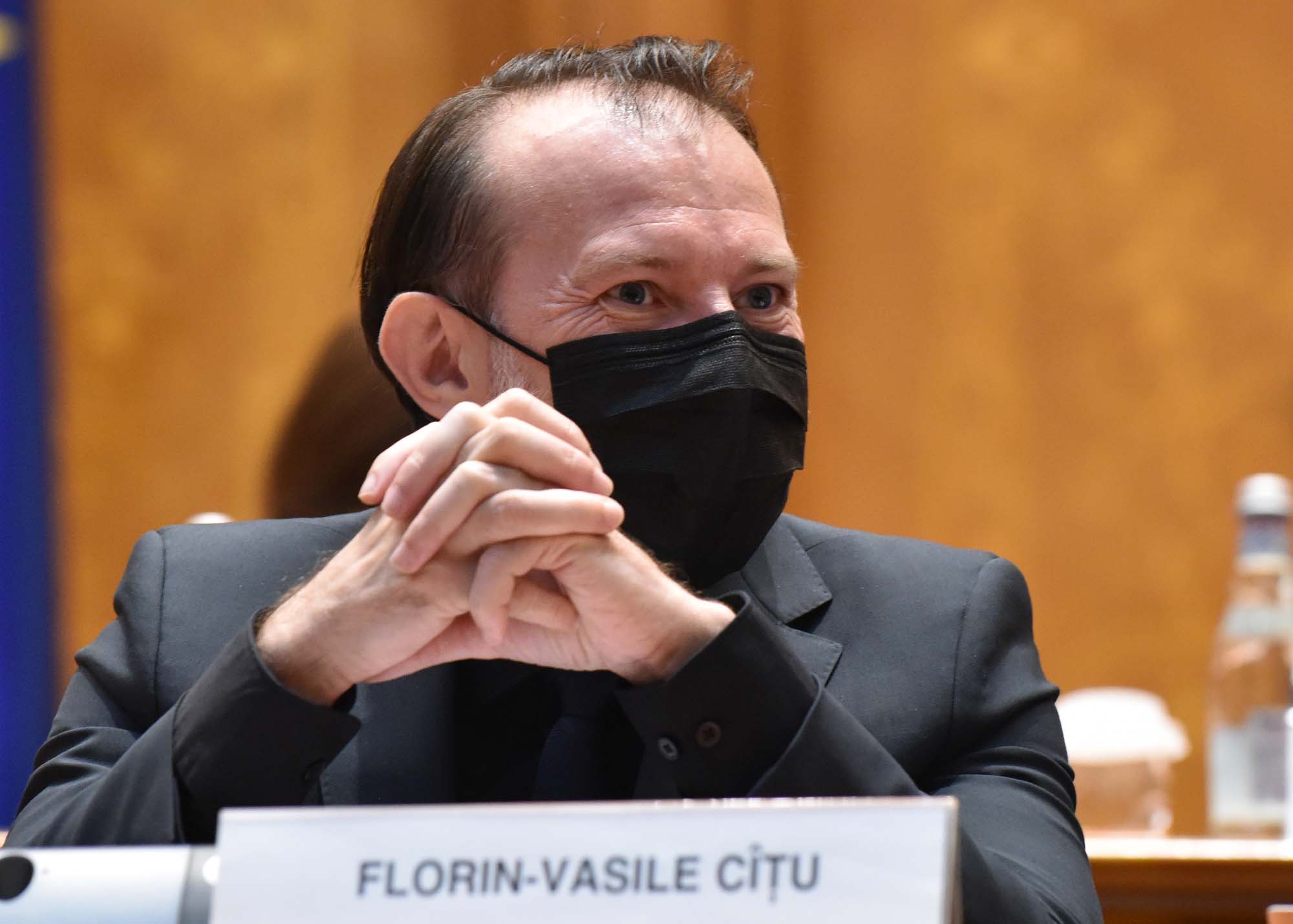 „Abandonați orice speranță, Cîțu este în vacanță”