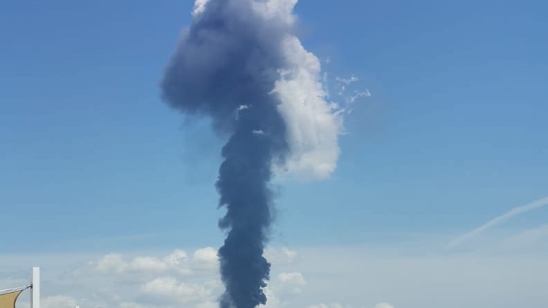 (VIDEO) Incendiu la Petromidia: Primul deces confirmat