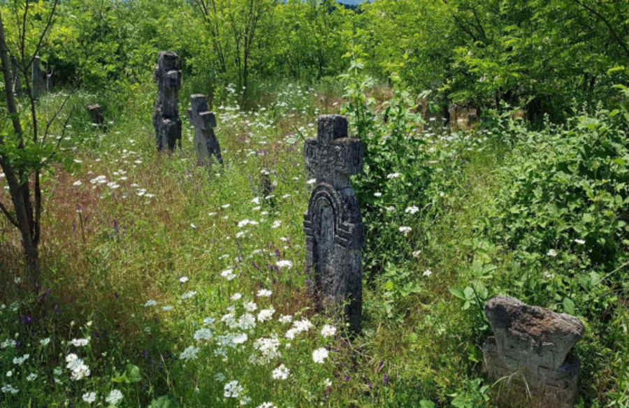 „Morminţii părăsiţi” ai Timocului