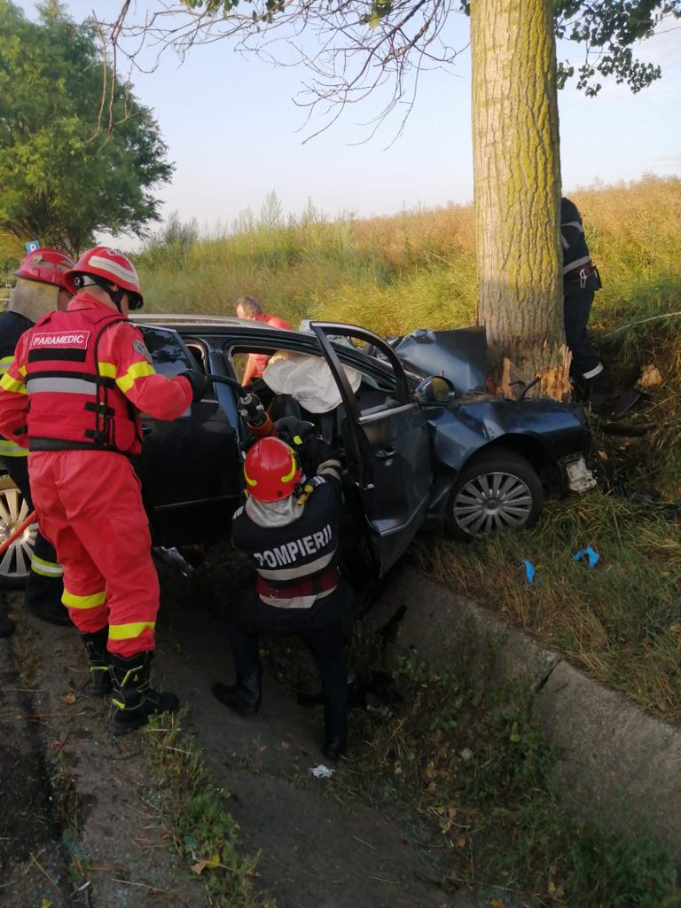 Tragediile se țin lanț pe şosele