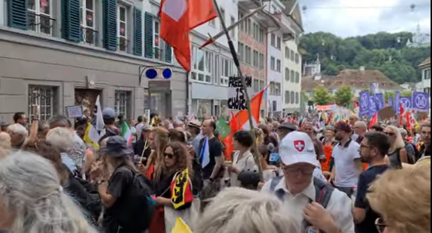 (VIDEO) Furia elvețienilor și francezilor, în stradă