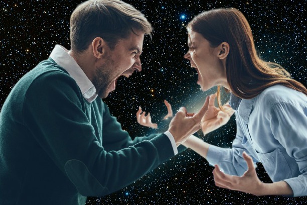 Femeile cu gura mare și bărbații leneși – SF politic