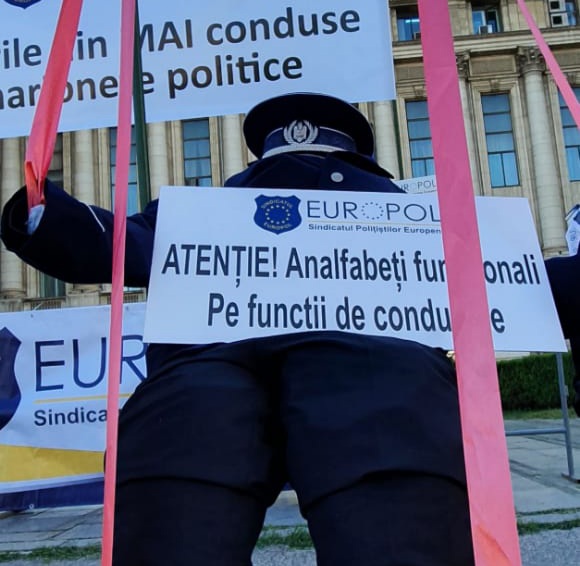 Scandal în Poliție! De la ce s-au luat